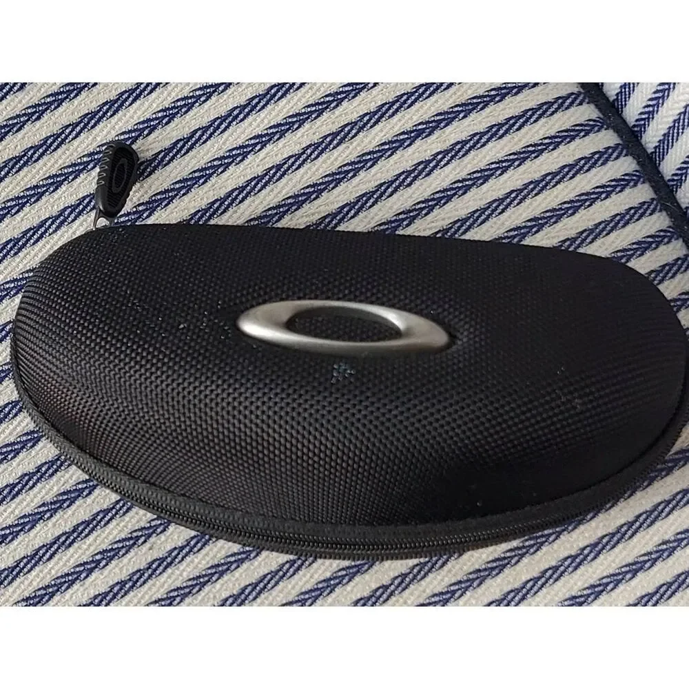 Oakley sunglasses vault